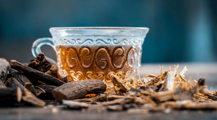 برای افت استرس چه دمنوشی بخوریم؟ 7 دمنوش شیرین بیان