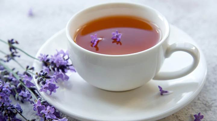 برای افت استرس چه دمنوشی بخوریم؟ 2 دمنوش ضداسترس اسطوخودوس