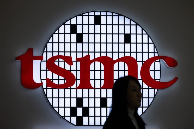 TSMC ارسال تراشه به مشتری را به دلیل نقض تحریم‌ها متوقف کرد