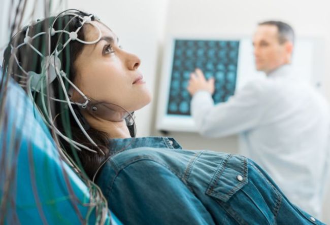 تحریک الکتریکی مغز روش نوین درمان افسردگی با نتایج امیدوارکننده